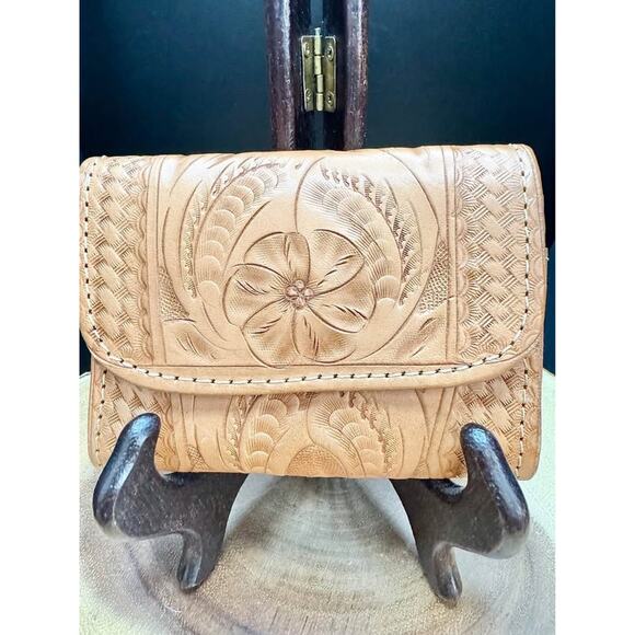 Vintage Handmade Floral Leather Wallet - Picture 3 of 7